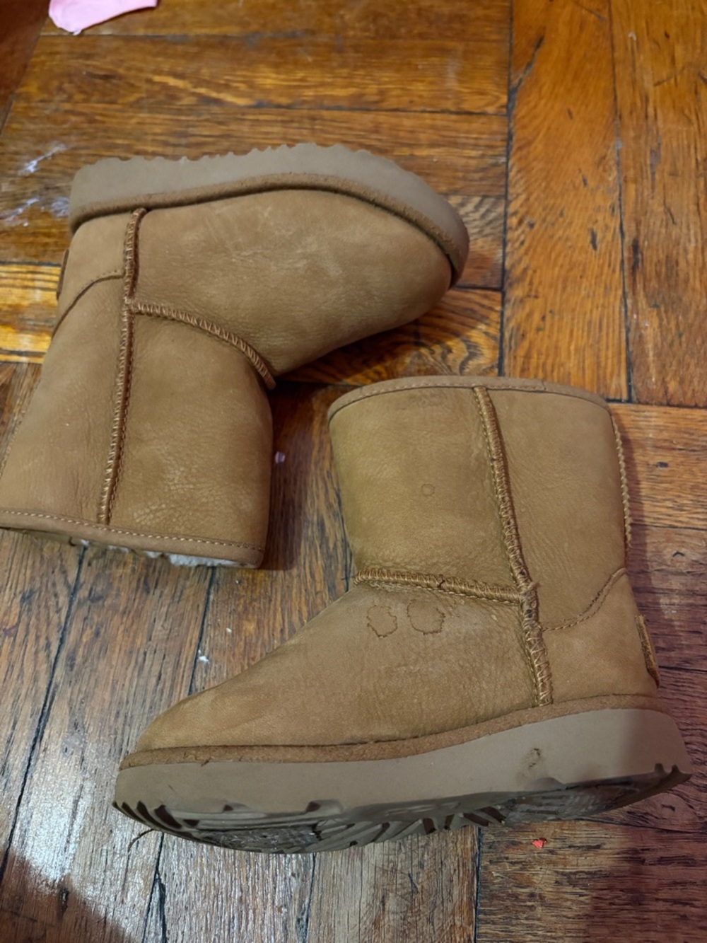 UGG Chestnut Tan Short Suede Boot